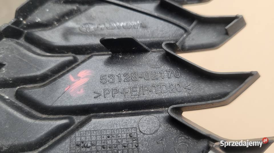 TOYOTA COROLLA E21 1922 ZAŚLEPKA HAKA ZDERZAK osobowe Ruda Śląska sprzedam