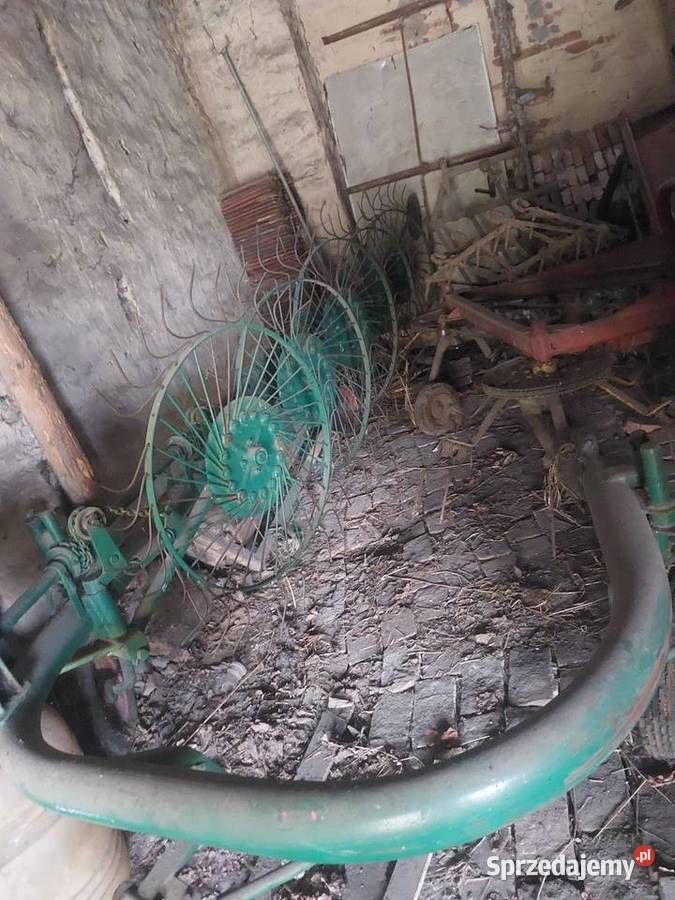 Przyczepa samozbierająca