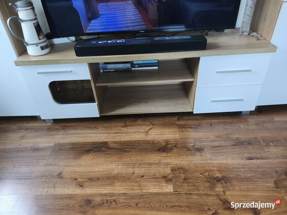 Zestaw nowoczesnych mebli do salonu 2 witryny z Mysłowice