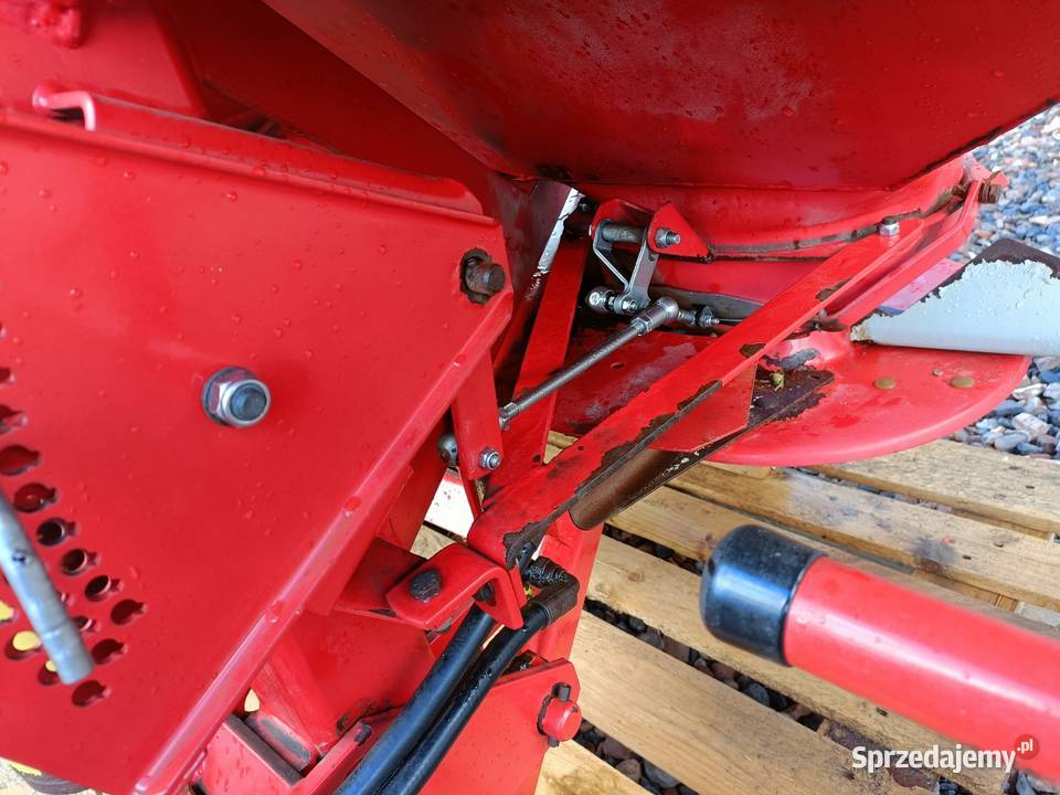 1200l Rozsiewacz nawozu LELY Centerliner SL Racibórz