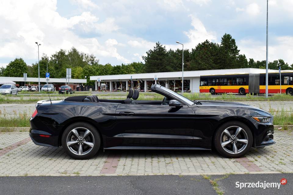 Ford mustang Cabrio 37 benz 66000 super stan
