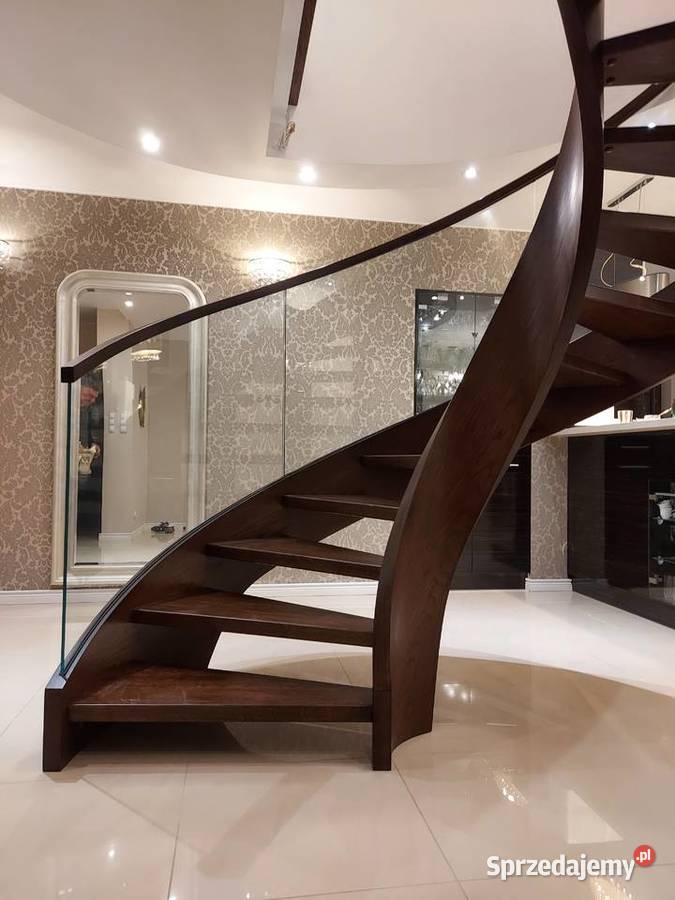 Schody gięte z balustradami szklanymi małopolskie Tokarnia