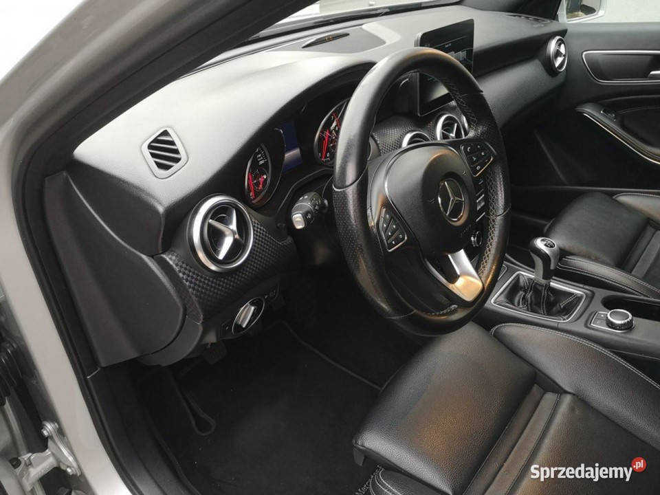 Mercedes A 180 16 16v 122 Klimatronik Navigacja podgrzewane fotele sprzedam
