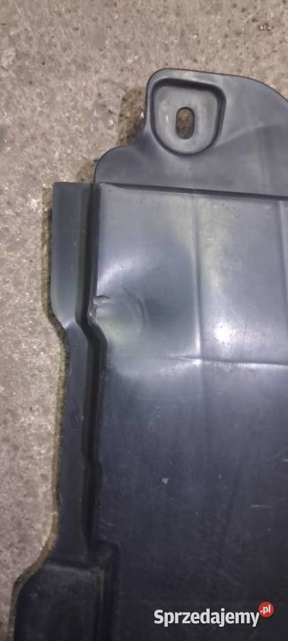 Toyota aurisDolna osłona chłodnic Warlubie