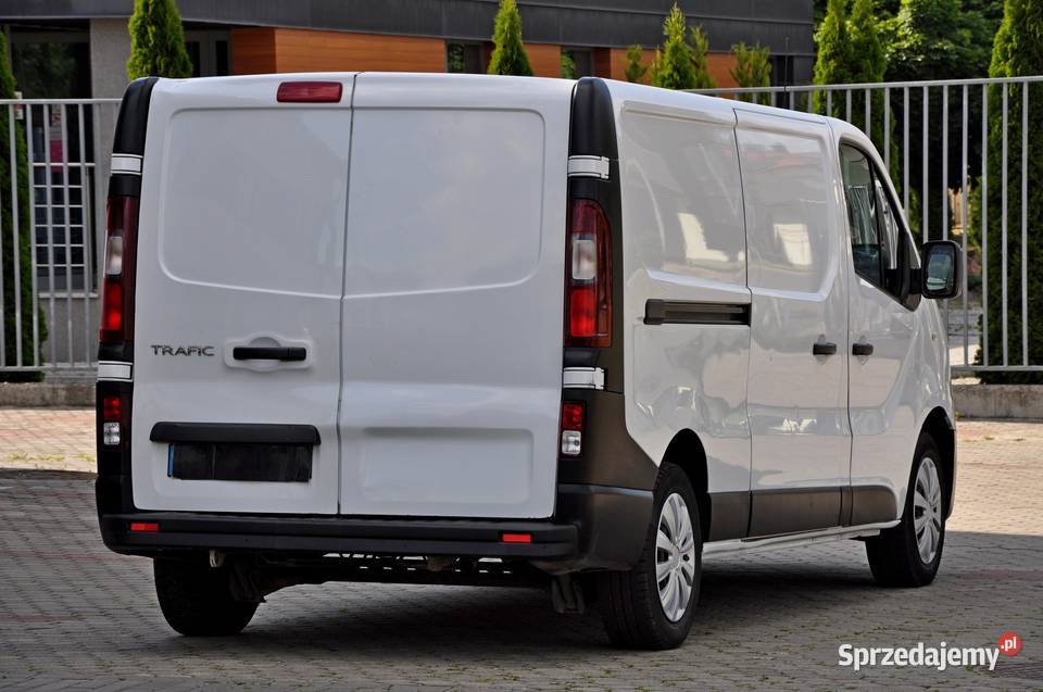 Zgłoś Renault Trafic 20 DCi L2H1 2021r 160 160000km Rzeszów
