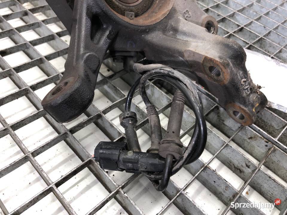 ZWROTNICA PRAWY PRZÓD RENAULT CAPTUR I 15 110 Zwrotnice