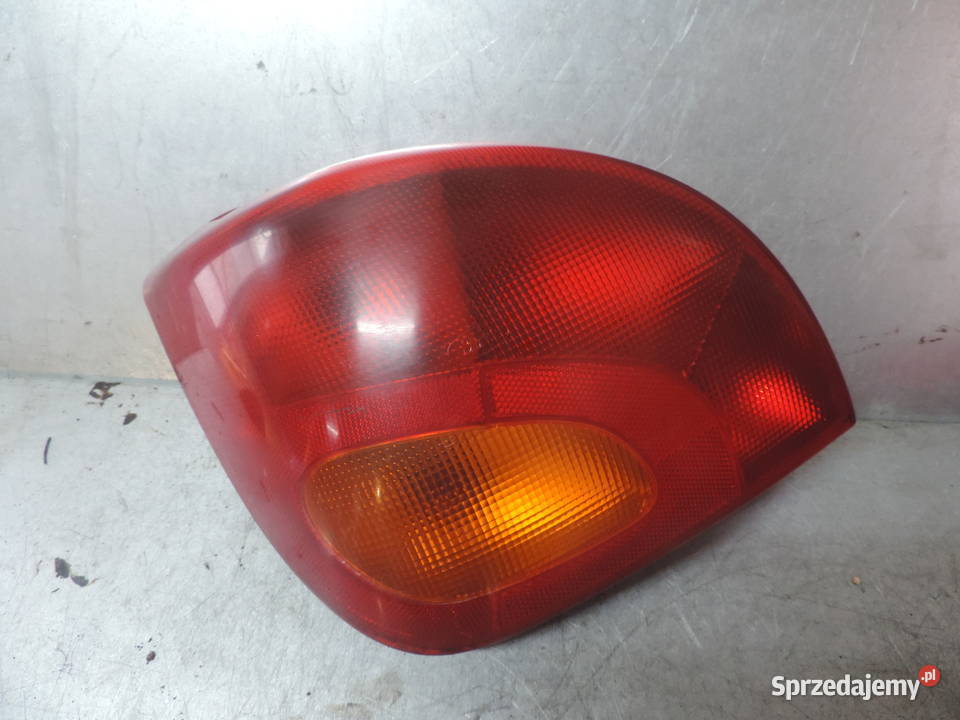 LAMPA LEWA TYLNA FORD FIESTA MK4 LIFT