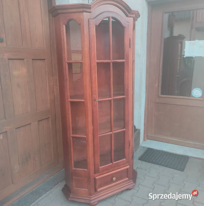 ładna witryna orzechowa biblioteczka z szufladą Sypniewo