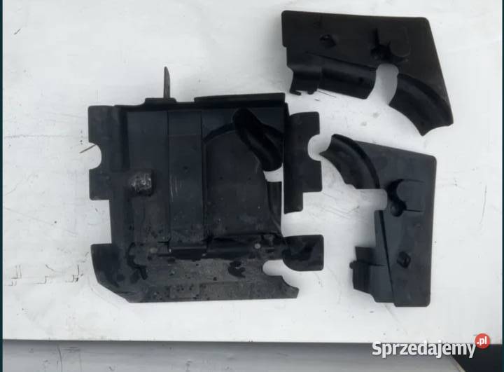 Osłona obudowa chłodnicy komplet Suzuki Burgman Ostrzeszów