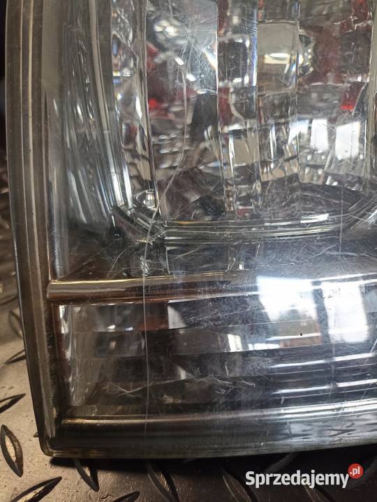 LEXUS RX300 II 30 B 03r 5D lampa prawa tyl Suków