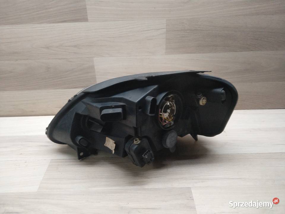 Volkswagen Fox lampa reflektor przedni prawy Kłodzko sprzedam