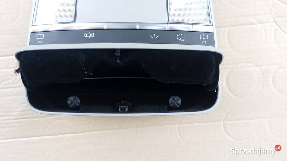 Lampka podsufitki Mercedes w 2218705086 Lisia Góra