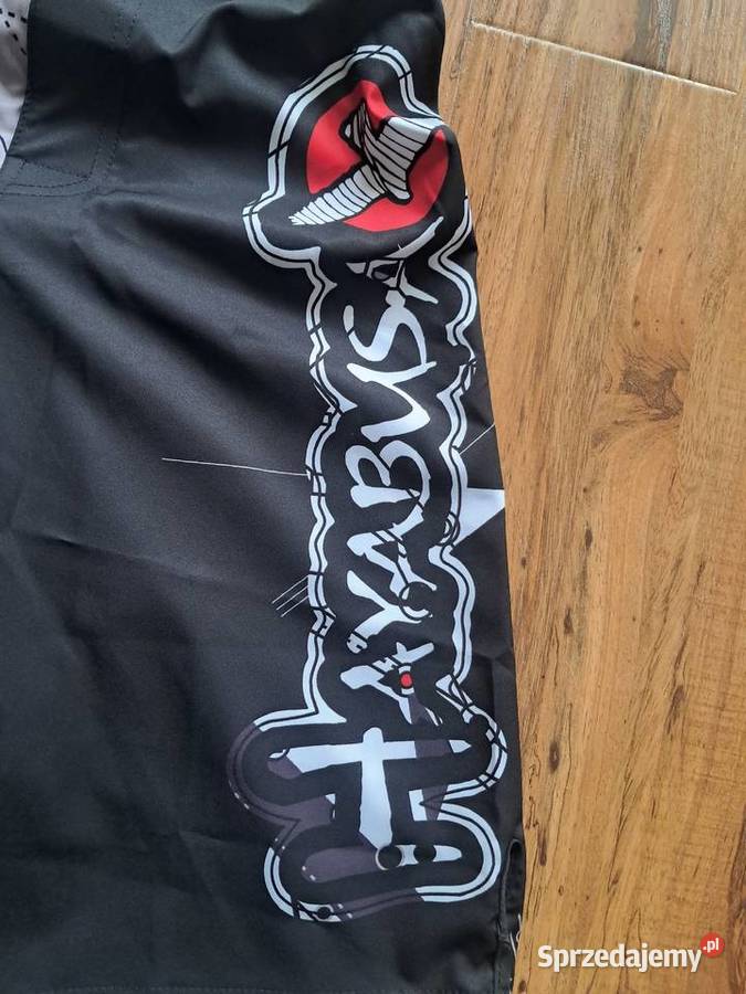 nowe spodenki sportowe chyba na wzrost 150 Sandomierz
