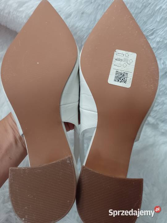 40 ASOS Białe teksturowane czółenka z odkrytą Kraków