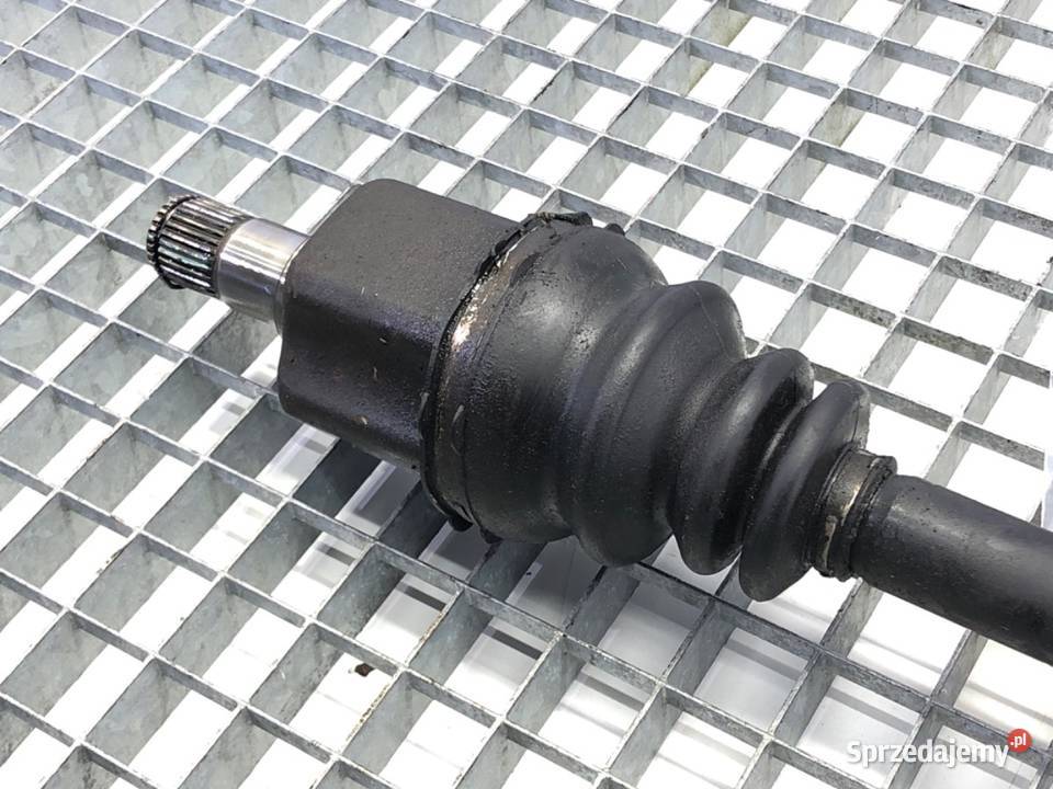 PÓŁOŚ PRAWY PRZÓD KIA CEED 20 140 0712 PRZEGUB