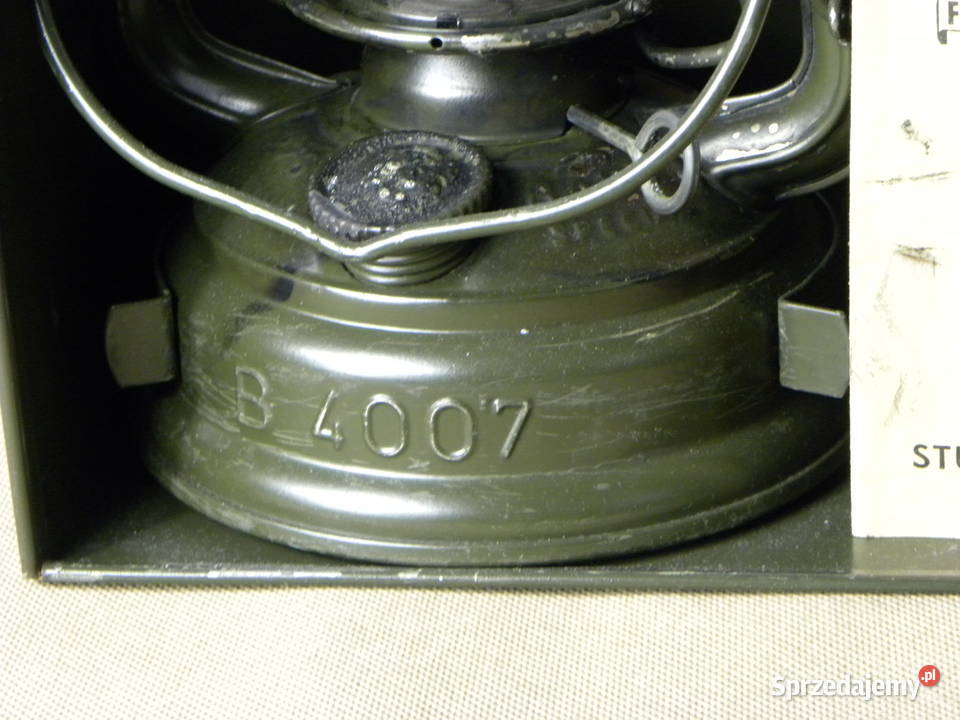 Wojskowa niemiecka lampa naftowa Feuerhand 276 Legnica