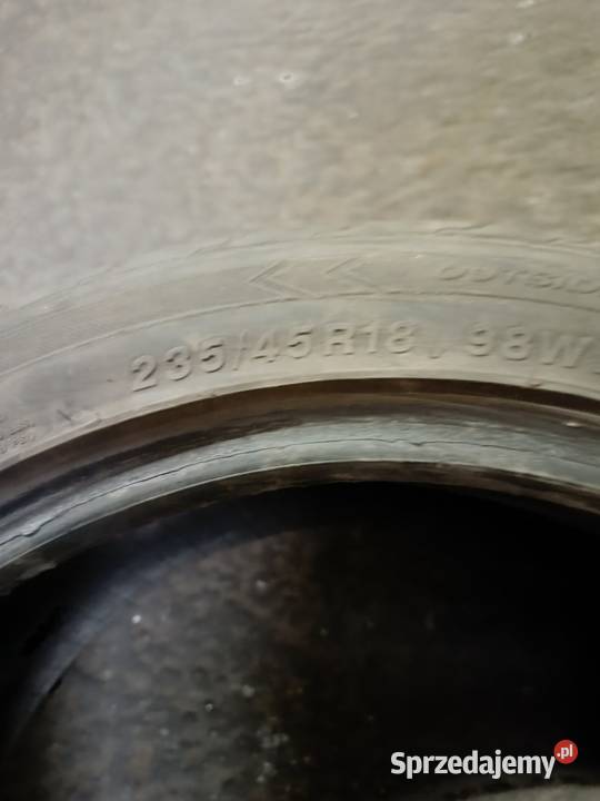 Komplet opon letnich 23545R18 lato sprzedam