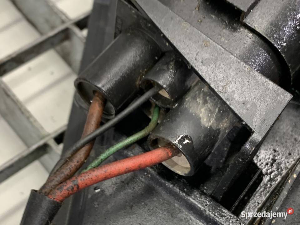 WENTYLATOR CHŁODNICY SKODA OCTAVIA II 19 105 osobowe