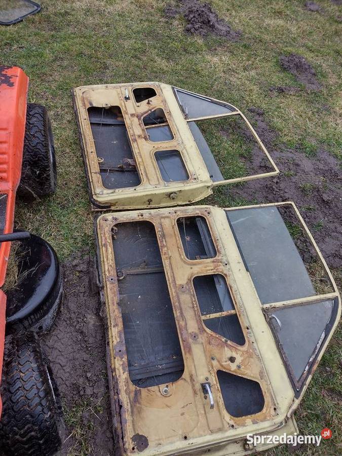 Drzwi prawelewe kompletne Syrena 105 Rok produkcji 1967 sprzedam