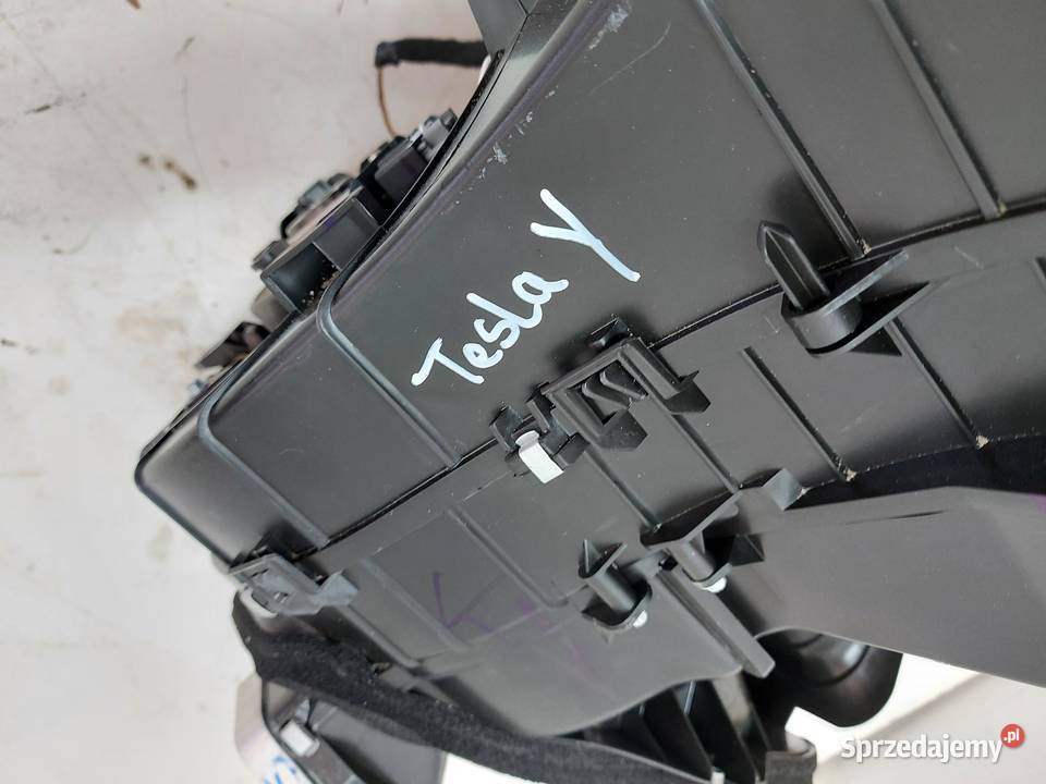 TESLA MODEL Y 2022r nagrzewnica dmuchawa obudowa