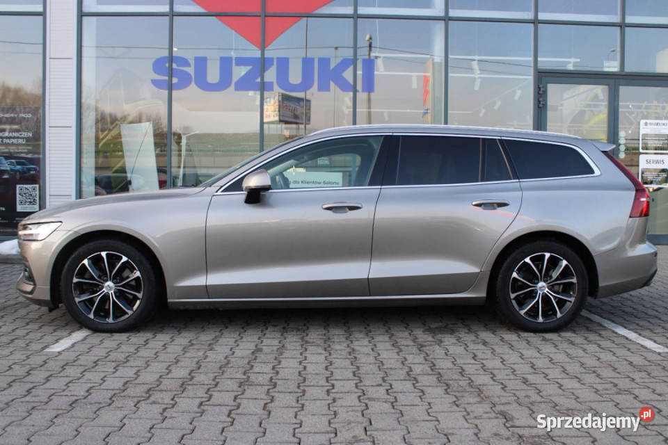 Volvo V60 2019r LED BLIS ACC Hak Panorama VAT23 automatyczna Bielsko-Biała