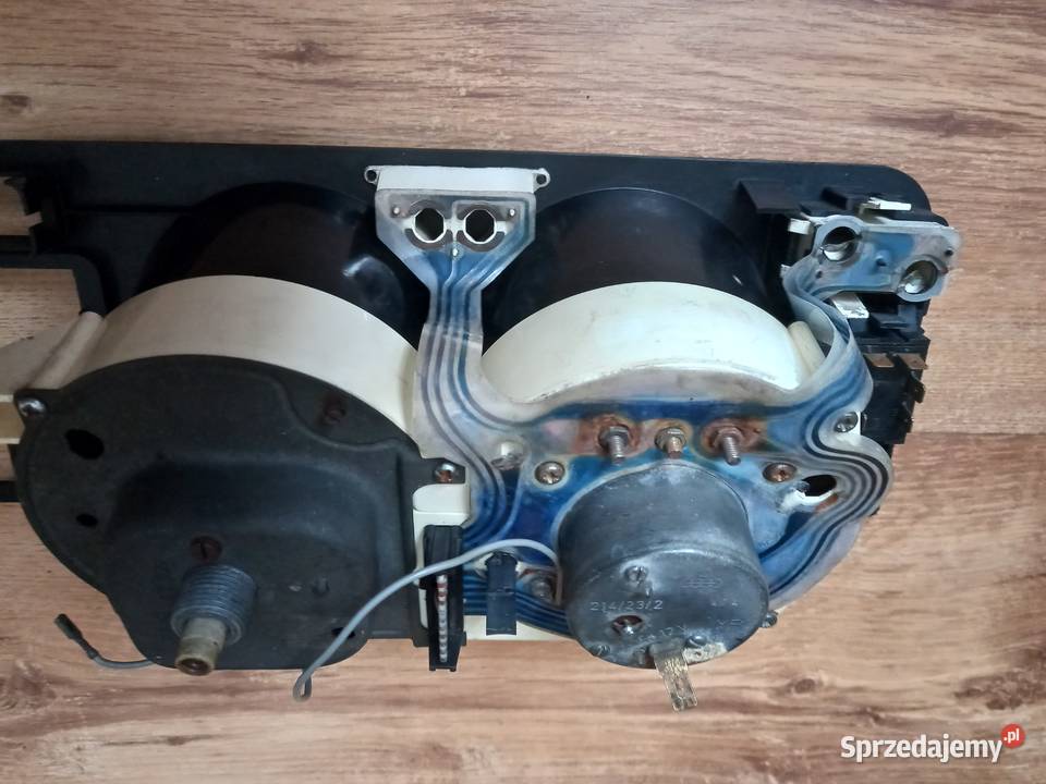 VW GOLF I zegary kratka kokpitu wielkopolskie Bukownica