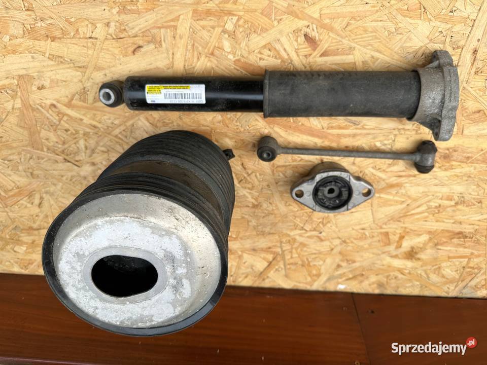 Amortyzator praw tył miech A2053200225 sprzedam