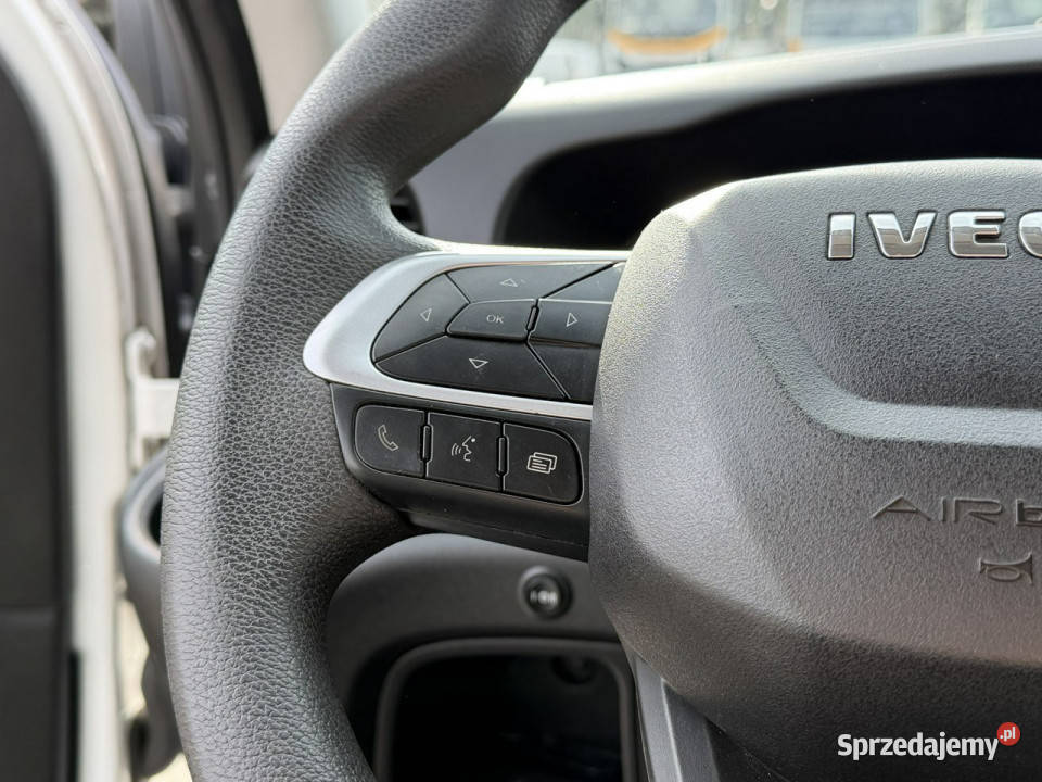 Iveco Daily 35S18 Brygadówka DOKA 7osób Furgon ASR (kontrola trakcji) Widełki