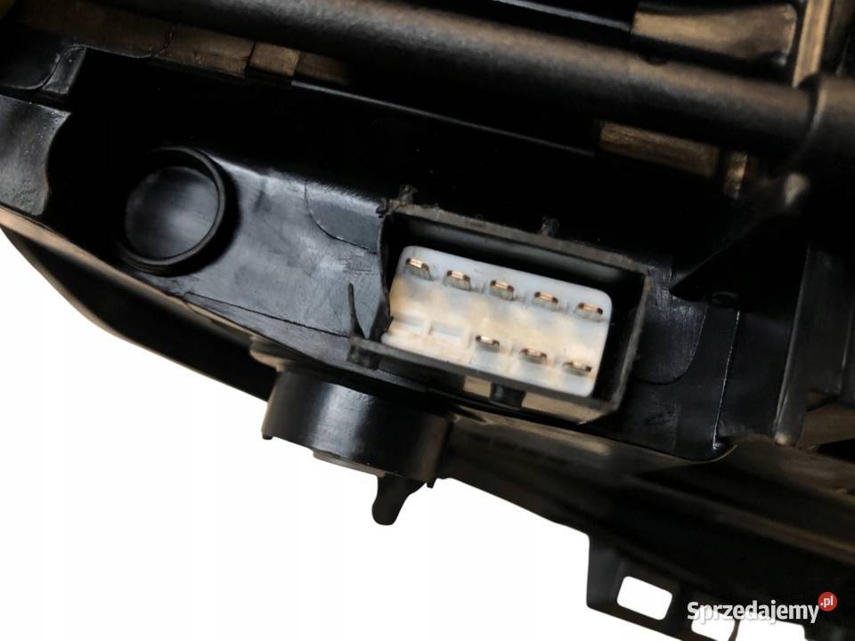 Opel Corsa D 20062010 Reflektor lampa przednia