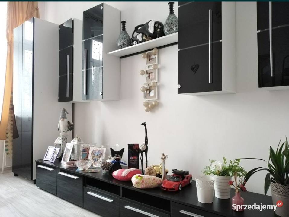 Mebloscianka na polysk czarno biala Meble do salonu Zabrze