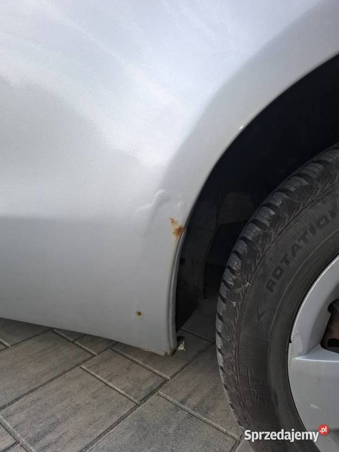 Toyota Yaris 10 benzyna Polski salon isofix Borowa Góra