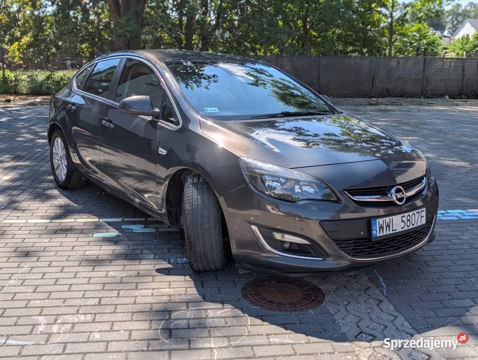 Astra j 17 CDTI 110 koni bezwypadkowy oryginalny klimatyzacja Kobyłka sprzedam