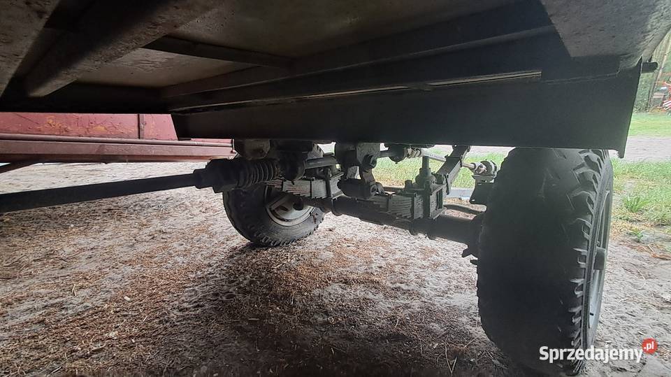 Sprzedam rozrzutnik 2osiowy nieuszkodzony Rozrzutniki obornika Skowronno Górne