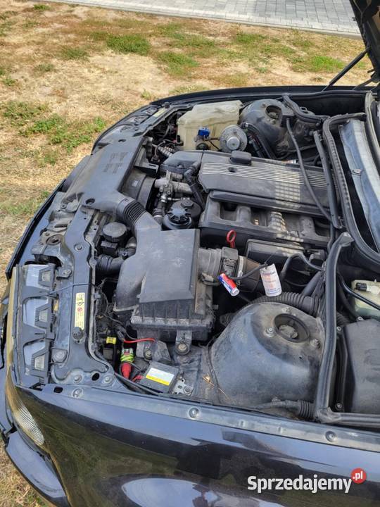 Sprzedam E46 coupe 28 uszkodzony Ostrowiec Świętokrzyski sprzedam