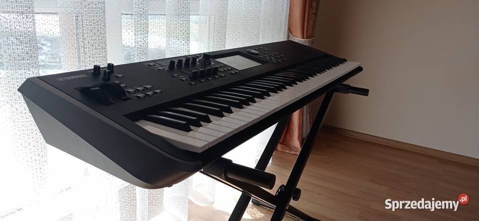 Yamaha MODX7 dodatki Olszak Pack kufer statyw Fajsławice