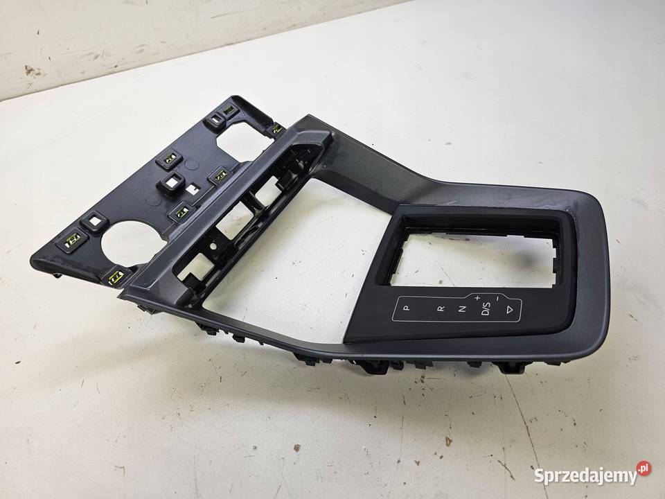 KRATKA OBUDOWA TUNELU AUDI Q3 F3 83B864260 osobowe Przystajń