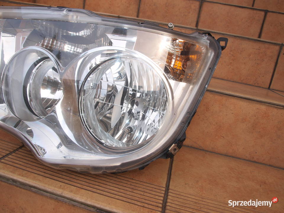 Mercedes Antos lampa lewa przód zwykła 2013 Lampy przednie wielkopolskie Kalisz