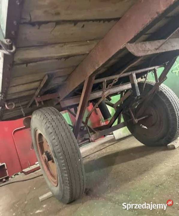 Wywrotka Przyczepa rolnicza 6 t Sterowanie Rok produkcji 1990 łódzkie Podskarbice Szlacheckie