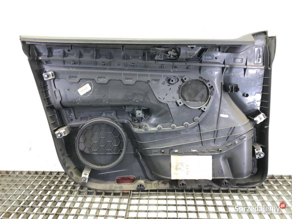 BOCZEK DRZWI PRAWY PRZÓD VW GOLF VI Kombi 0914 sprzedam
