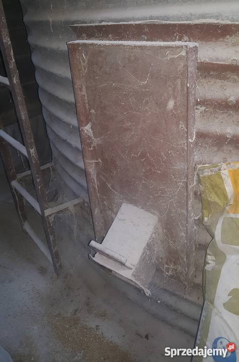 SIlos 18 ton garażowany nowości Pozostałe mazowieckie Gawarzec Dolny