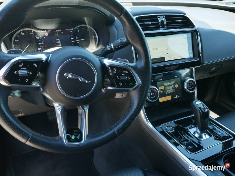 Jaguar XE FL 20 204 Eu6 HSE RDynamicz 4x4 AWD Goczałkowice-Zdrój