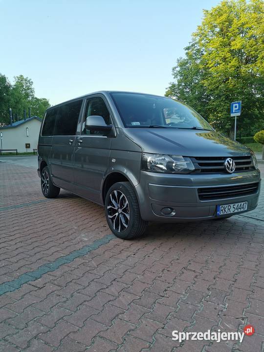 VW T5 LIFT CARAVELLE 20 TDI 2010 Lubatówka