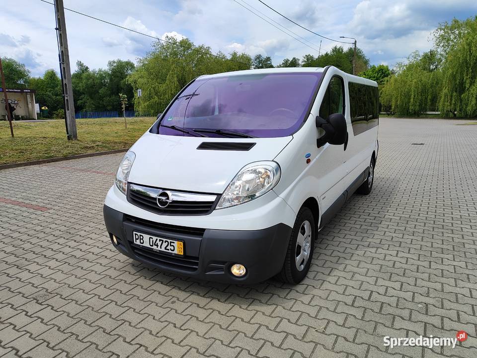 Opel Vivaro Long 9 osób z Niemiec Nawiewy Wójtostwo