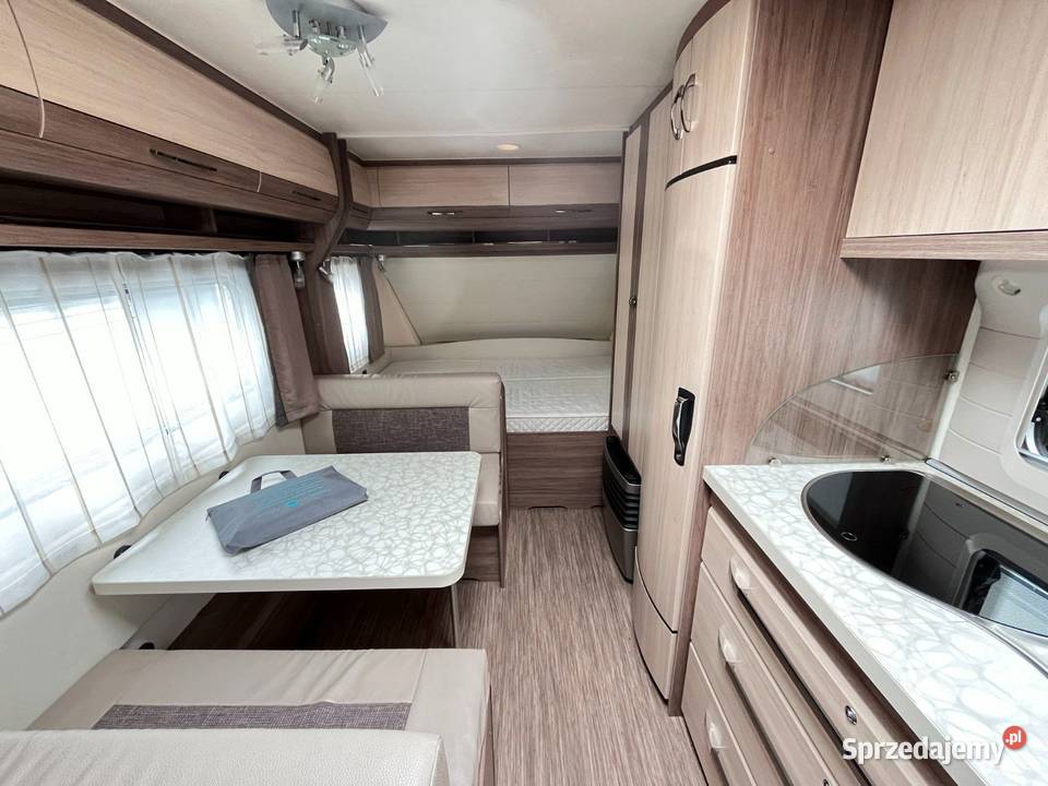 przyczepę kempingową Hobby DE LUXE 490KMF1300100