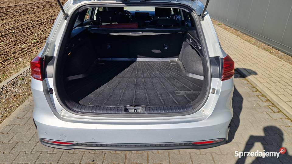 KIA Ceed SW 16 CRDi MHEV 136 Plewiska