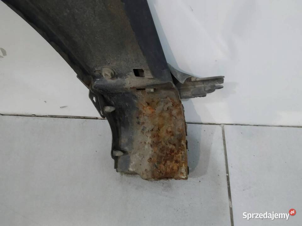 BŁOTNIK PRAWY PRZÓD LIFT CZARNY Audi A4 I