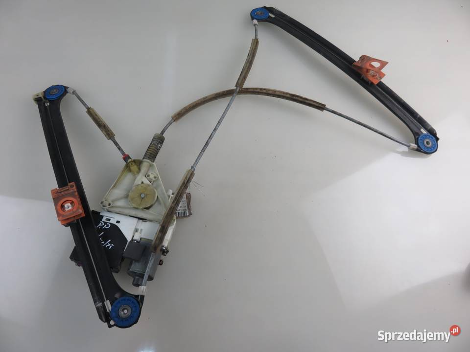 PODNOŚNIK SZYBY PRAWY 3D AUDI A3 8P 8P0959802D osobowe