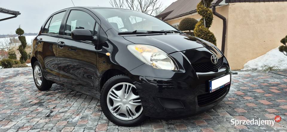 TOYOTA YARIS LIFT 5 DRZWI 1 WŁ 13 VVTi 101 6 poduszka powietrzna Tarnów