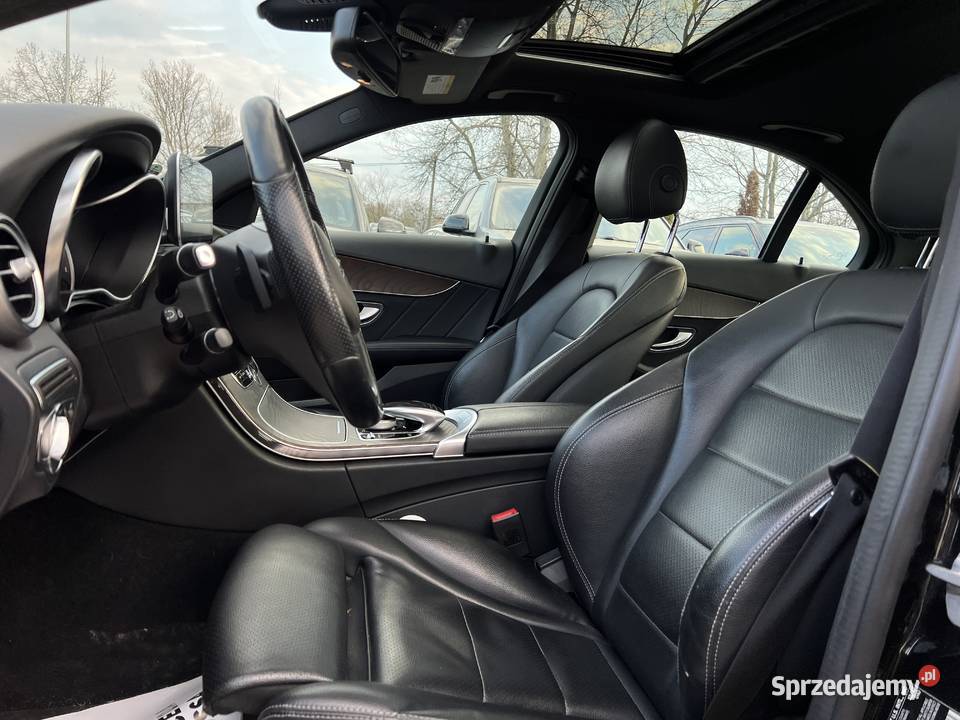MercedesBenz C300 4Matic 2017 benzyna