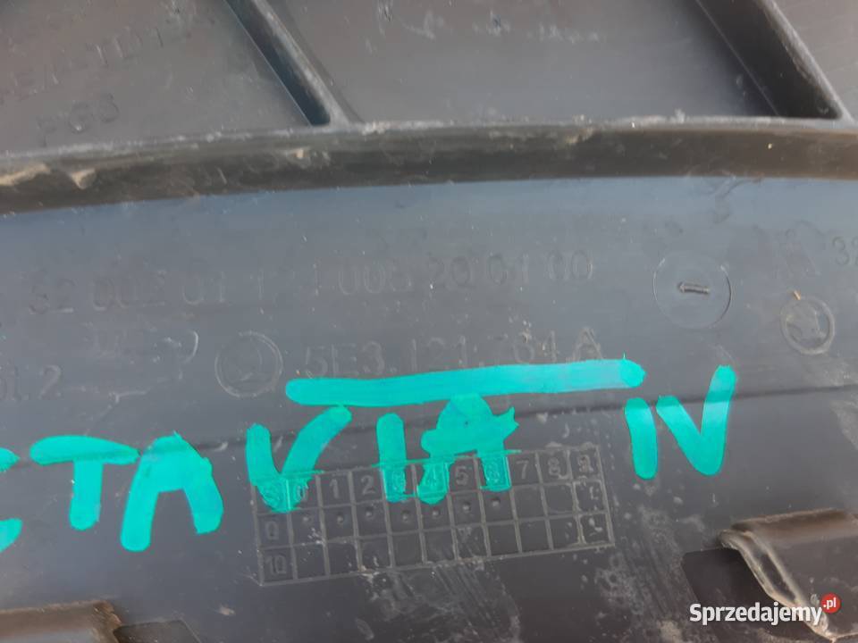 SKODA OCTAVIA IV 4 KIEROWNICA POWIETRZA PRAWA Trzciel